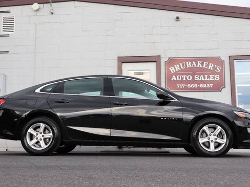 Used 2023 Chevrolet Malibu LS FWD image 1