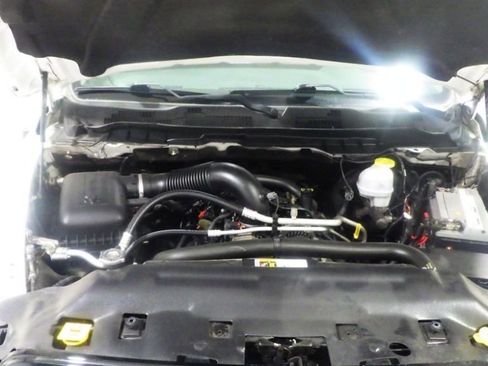 Used 2020 RAM 1500 Express w/ Wheel & Sound Group AWD/4WD image 9