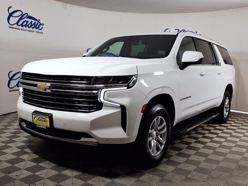 Used 2023 Chevrolet Suburban LT RWD image 5