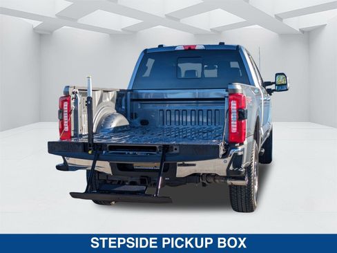 Used 2024 Ford F250 Lariat w/ Chrome Package image 13