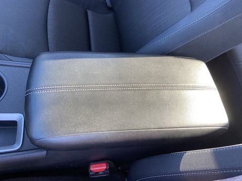 Used 2025 Nissan Altima 2.5 SV FWD image 40