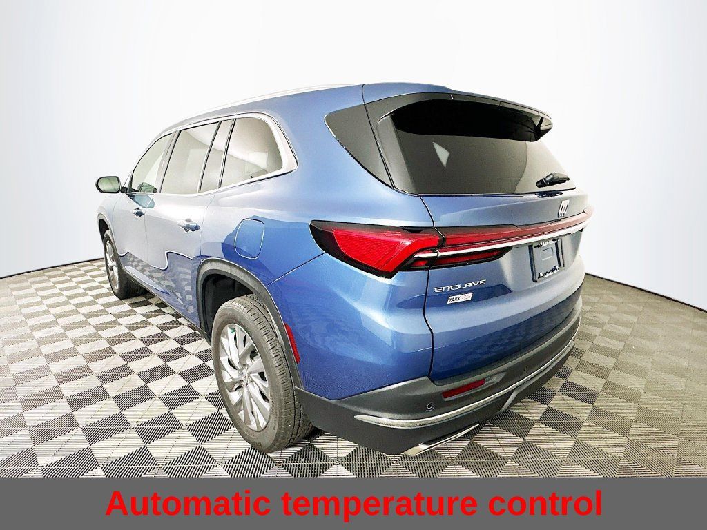 Used 2025 Buick Enclave Preferred FWD image 8