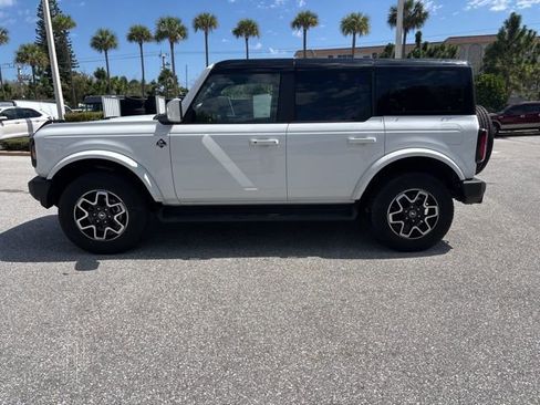 Used 2025 Ford Bronco Outer Banks image 4