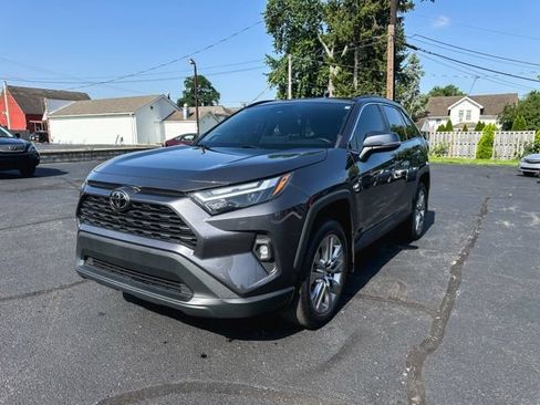 Used 2022 Toyota RAV4 XLE Premium AWD/4WD image 3