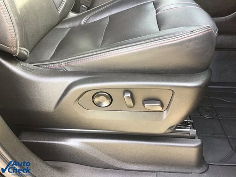 Used 2021 Chevrolet Suburban RST w/ Luxury Package image 29