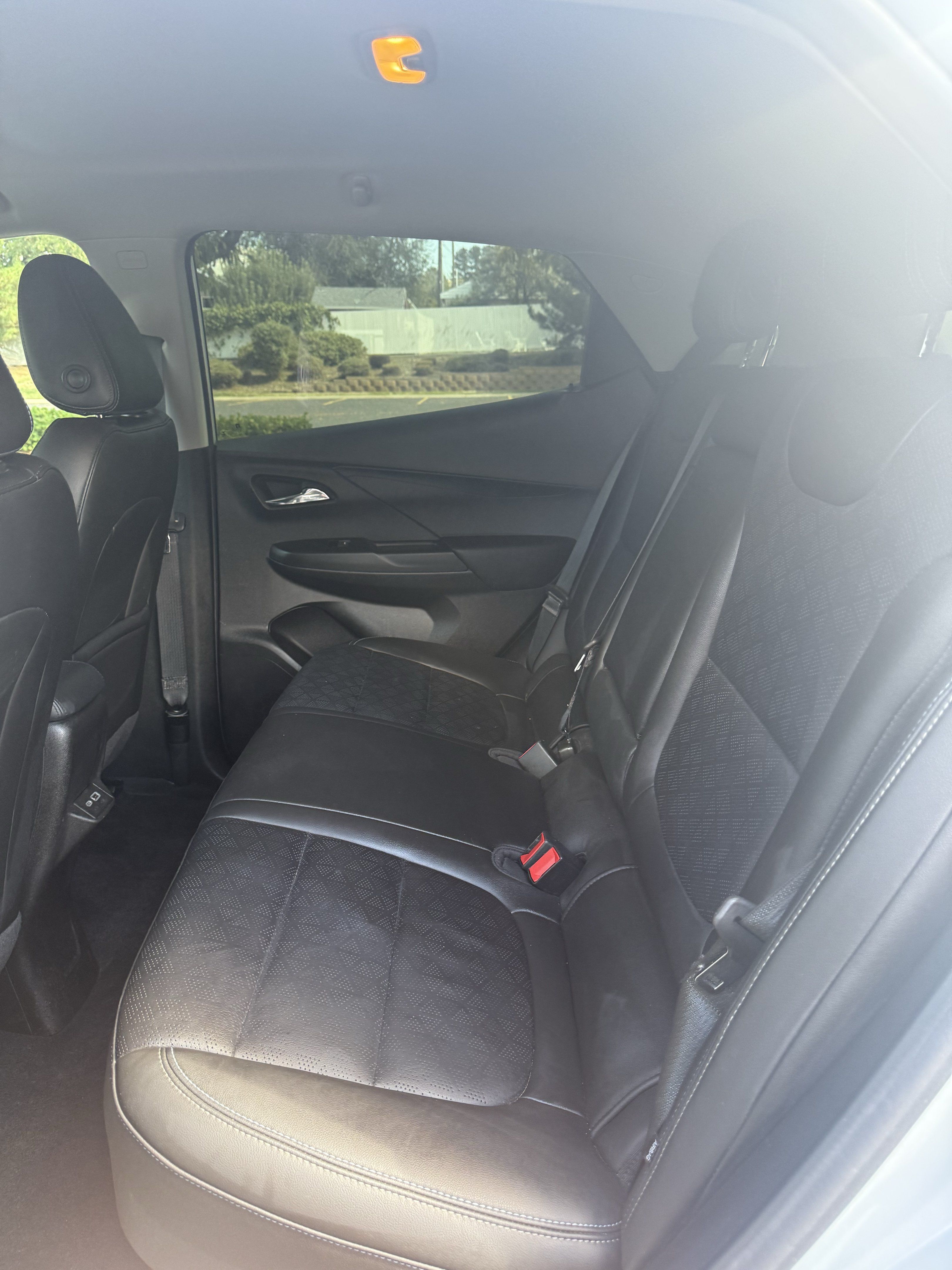 Used 2022 Chevrolet Bolt LT w/ Infotainment Package FWD image 11