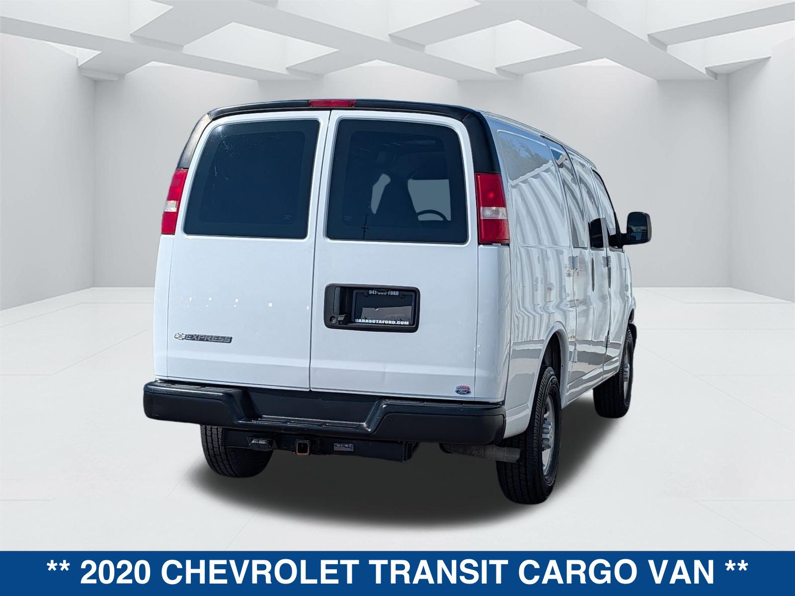 Used 2020 Chevrolet Express 2500 w/ Driver Convenience Package RWD image 5