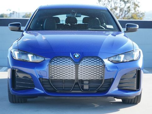 New 2026 BMW i4 eDrive40 w/ M Sport Package RWD image 2