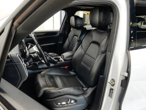 Used 2019 Porsche Cayenne AWD/4WD image 39