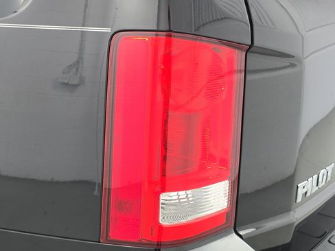 Used 2015 Honda Pilot Touring image 36