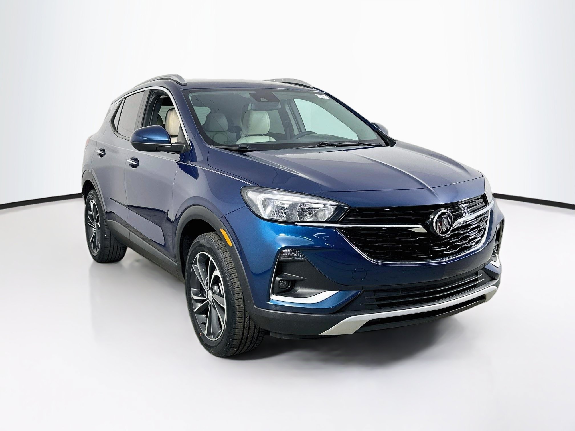 Used 2021 Buick Encore GX Select AWD/4WD image 3