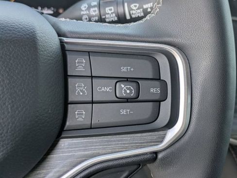 Used 2024 Jeep Wagoneer L Series II w/ Flexible Seating Group AWD/4WD image 16