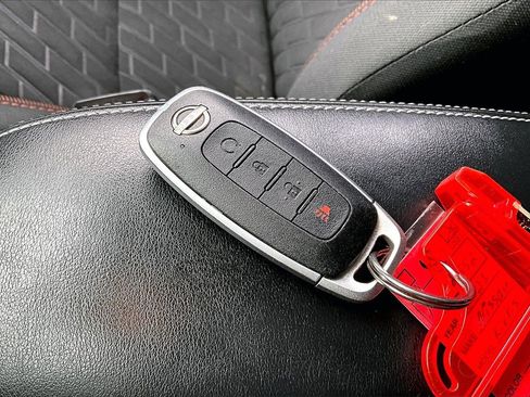 Used 2023 Nissan Kicks SR image 32