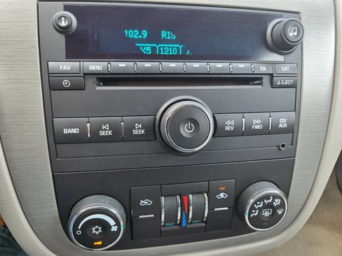 Used 2008 Chevrolet Impala LT FWD image 17