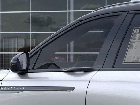 New 2025 Lincoln Nautilus Reserve w/ Jet Appearance Package image 20