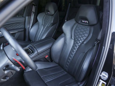 Used 2025 BMW X5 M Competition w/ Executive Package image 5