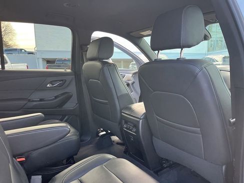 Used 2023 Chevrolet Traverse LT image 58