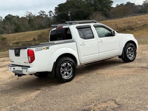 Used 2017 Nissan Frontier PRO-4X w/ Pro-4x Luxury Package image 5