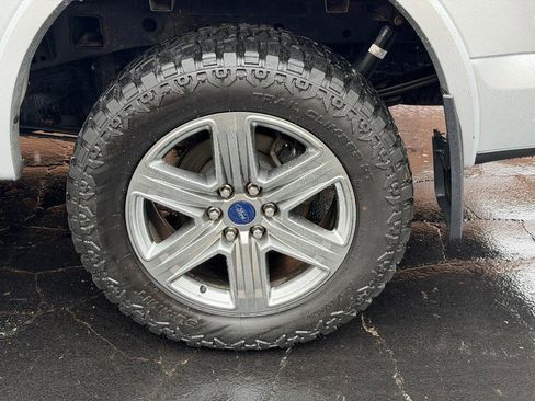 Used 2015 Ford F150 Lariat image 7