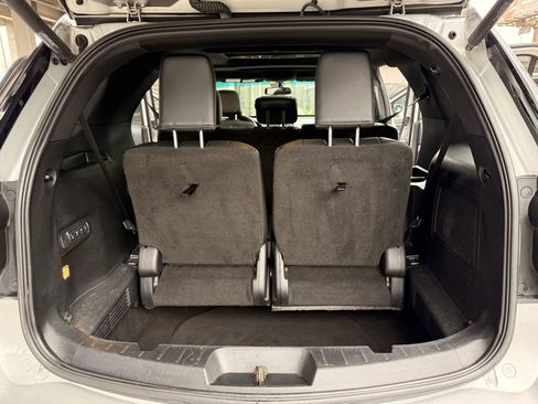 Used 2016 Ford Explorer Limited image 16