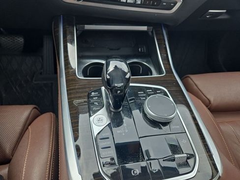 Used 2019 BMW X7 xDrive40i w/ Premium Package AWD/4WD image 14