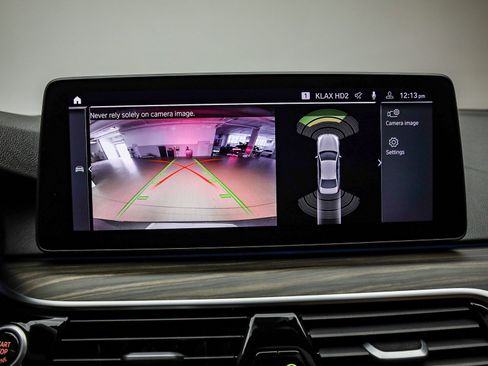 Certified 2023 BMW 530e w/ Premium Package image 26