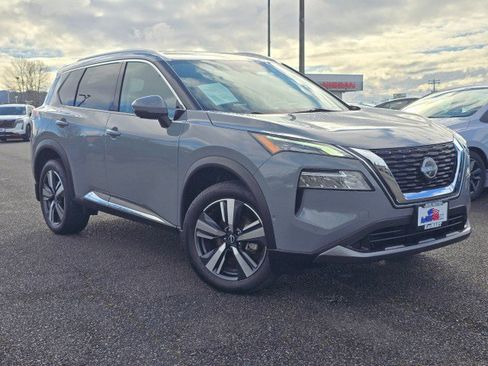 Used 2023 Nissan Rogue SL w/ SL Premium Package image 1