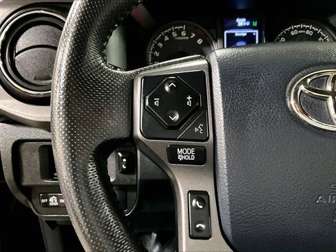 Used 2018 Toyota Tacoma TRD Off-Road w/ Technology Package image 24