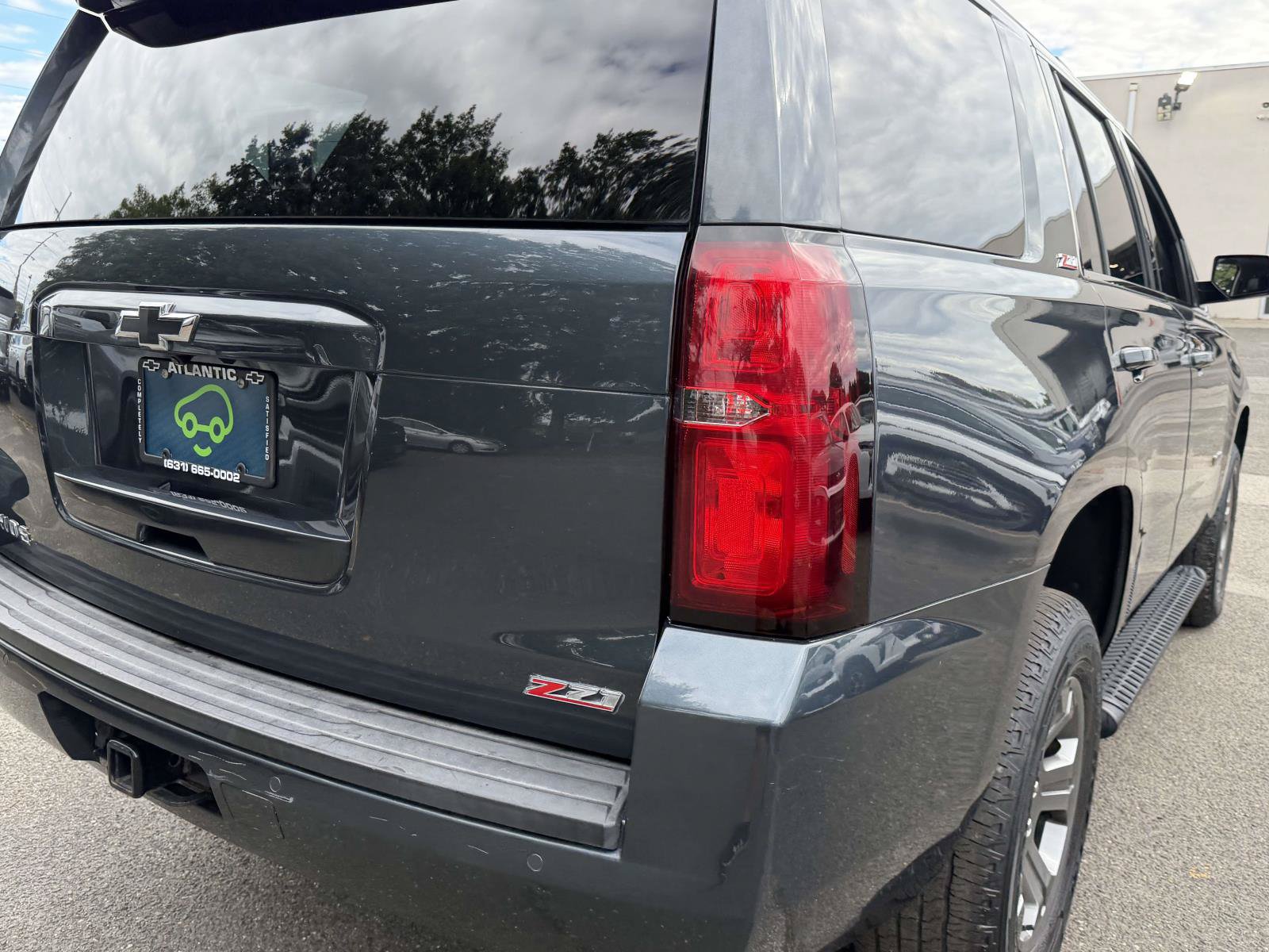 Used 2019 Chevrolet Tahoe LT w/ Off-Road Package AWD/4WD image 6