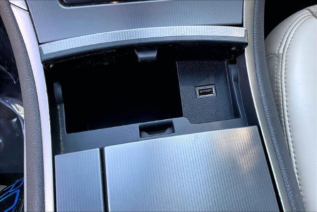 Used 2018 Lincoln MKZ Reserve w/ Technology Package FWD image 32