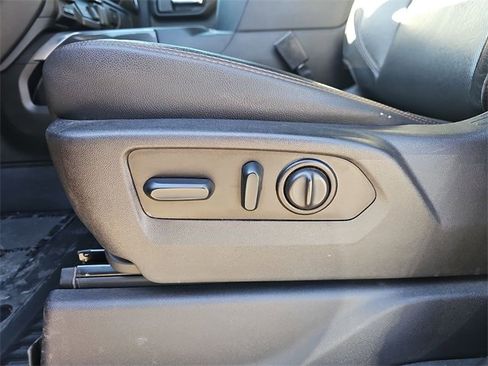 Used 2022 GMC Sierra 2500 AT4 image 18