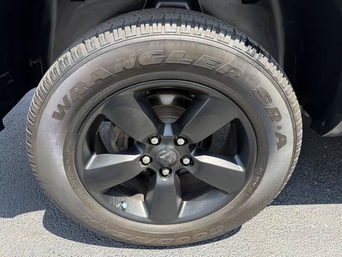 Used 2019 RAM 1500 Warlock AWD/4WD image 25