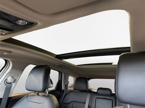 Certified 2023 Kia Sportage SX image 23