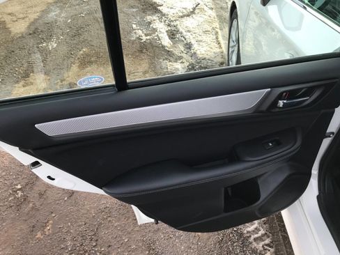 Used 2015 Subaru Legacy 2.5i Premium image 18