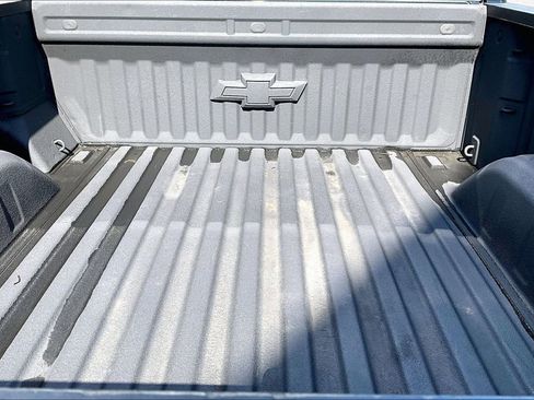 Used 2019 Chevrolet Silverado 1500 LT Trail Boss w/ Convenience Package image 8