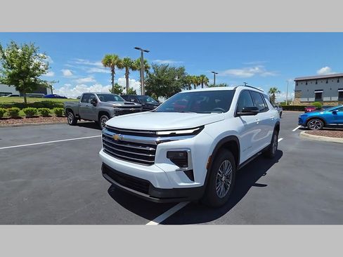 New 2026 Chevrolet Traverse LT w/ Driver Confidence Package AWD/4WD image 22