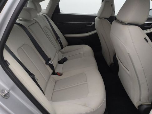 Used 2025 Hyundai Sonata SEL FWD image 19