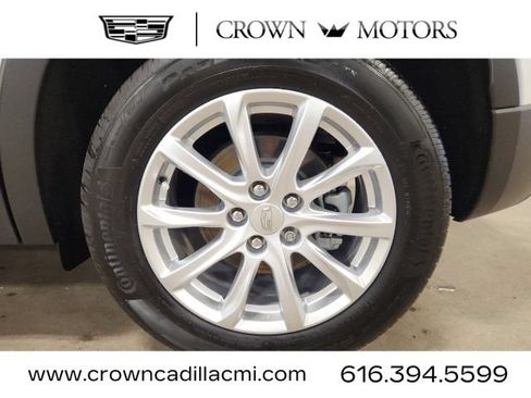 Certified 2023 Cadillac XT4 Luxury w/ Driver Awareness Package FWD image 24