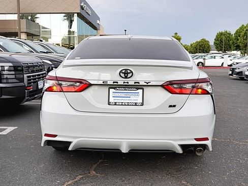 Used 2023 Toyota Camry SE FWD image 9