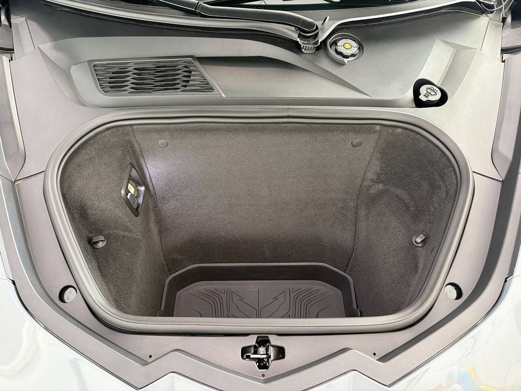 Used 2025 Chevrolet Corvette Z06 RWD image 28