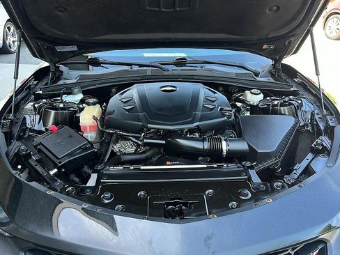Used 2019 Chevrolet Camaro LT w/ RS Package image 9