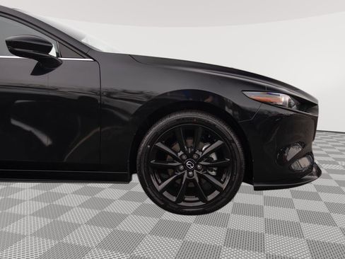 Used 2025 MAZDA MAZDA3 Hatchback w/Premium Plus Pkg image 26