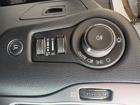 Used 2020 Jeep Cherokee Limited AWD/4WD image 20