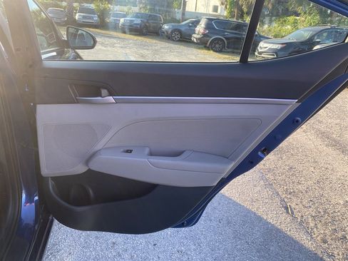 Used 2019 Hyundai Elantra SEL FWD image 11