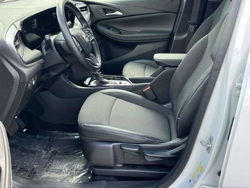 Used 2025 Buick Encore GX Preferred FWD image 13