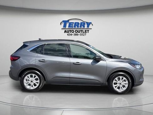 Used 2024 Ford Escape Active image 1