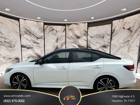 Used 2021 Nissan Sentra SR w/ SR Premium Package image 20