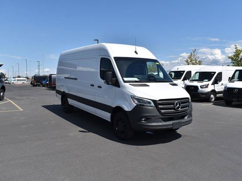 New 2025 Mercedes-Benz Sprinter 3500 image 3