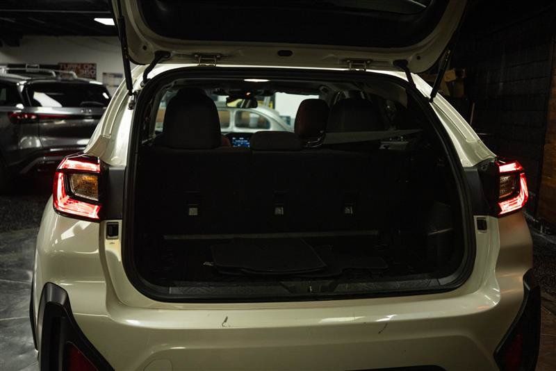 Used 2025 Subaru Crosstrek 2.5i Premium AWD/4WD image 7