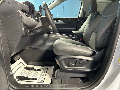 New 2026 Ford Explorer Active w/ Active Comfort Package AWD/4WD image 14